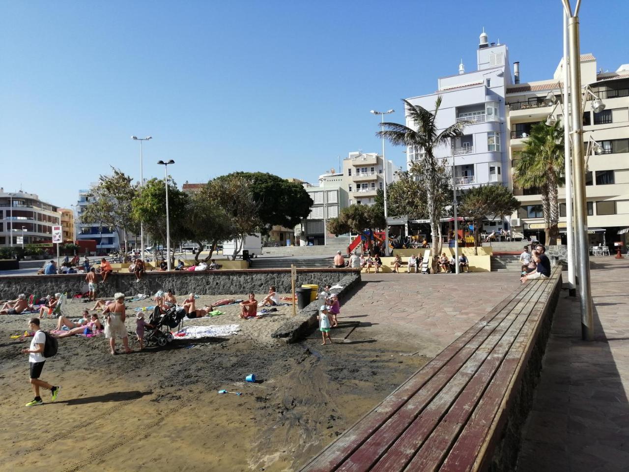 Oceanside Apartment In El Medano Bagian luar foto